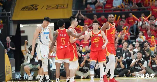 黄荣奇15分广东胜福建孙铭徽16+18广厦胜四川的简单介绍